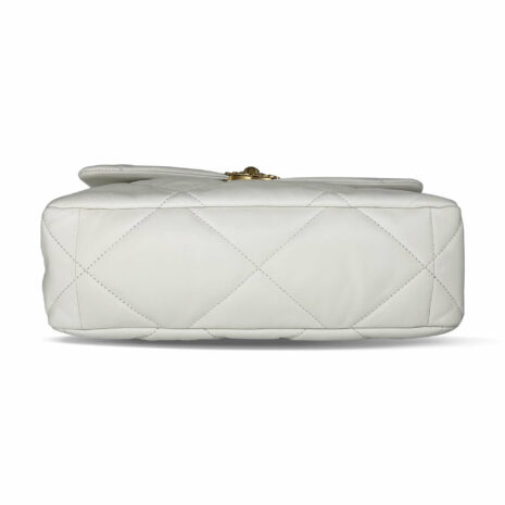 chanel-ninteen-white-chain-5