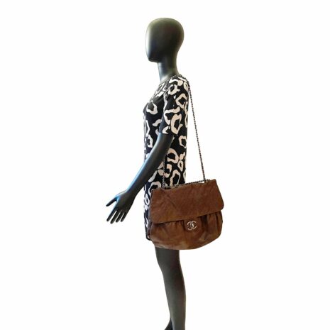 chanelbrownclassicflapbag_14