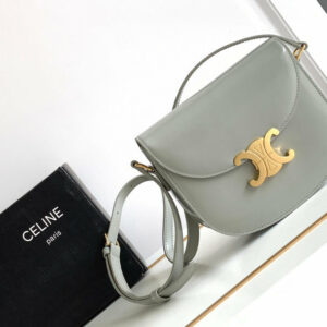 R F W - Chanel Bags - 323