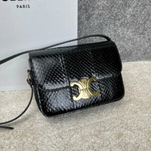 R F W - Chanel Bags - 2606