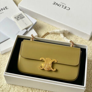 R F W - Chanel Bags - 658