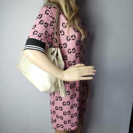 gucci-gg-soho-on-chain-shoulder-bag-800732