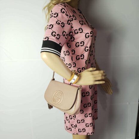 gucci-soho-on-chain-crossbody-bag-575934