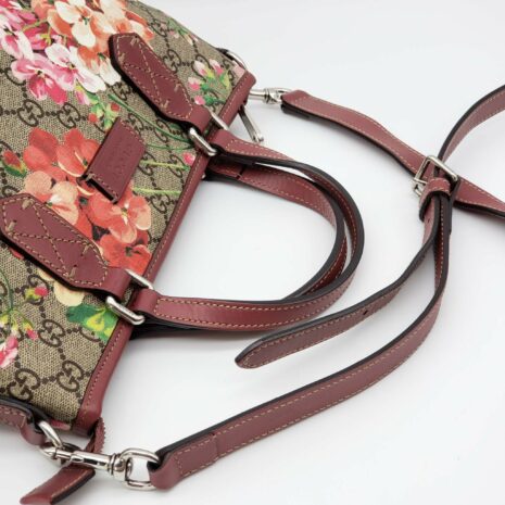 gucci-supreme-bloom-pink-rose-shoulder-bag-105598