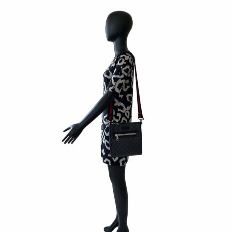 gucciggblackcrossbody_12