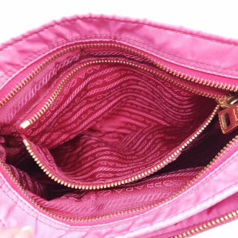 prada-tessuto-nylon-messenger-crossbody-bag-683572