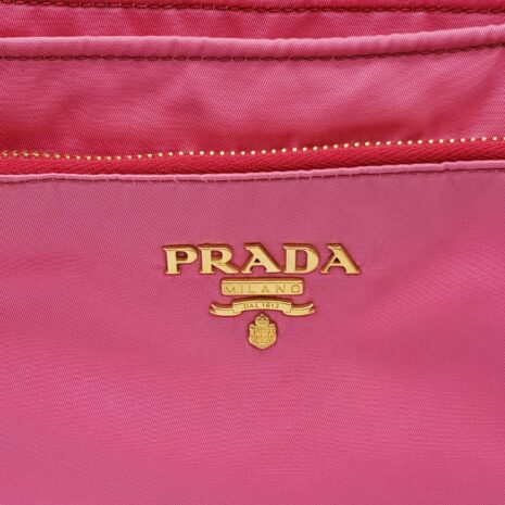prada-tessuto-nylon-messenger-crossbody-bag-909319