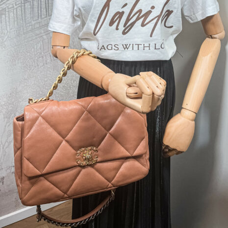 second-hand-chanel-chanel-19-large-caramel-leather-2-way-flap-bag-931509