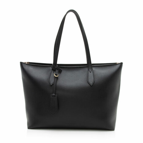 Burberry-Grained-Leather-Ardwell-Zip-Medium-Tote_125953_front_0_parent_afddd9f4-ed93-463e-b9ee-985633177f74