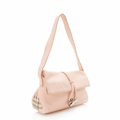 Burberry-Leather-Horn-Toggle-Shoulder-Bag_126142_right_angle_0_parent_79e67fac-8fc5-457b-9b9b-ca061494b7c8