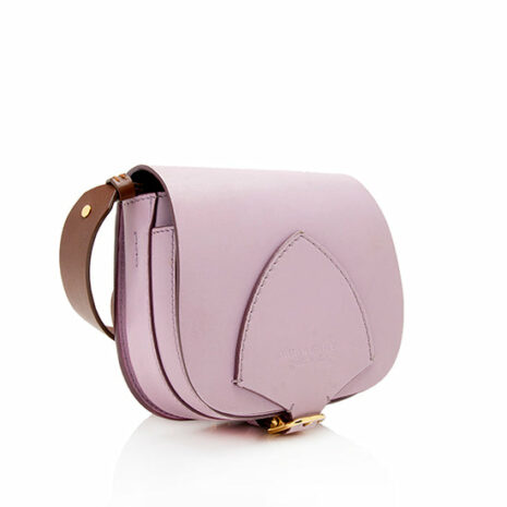 Burberry-Leather-Satchel_111754_right_angle_0_parent_cdbcda03-e70c-4ef3-91b2-904566ea1b8f