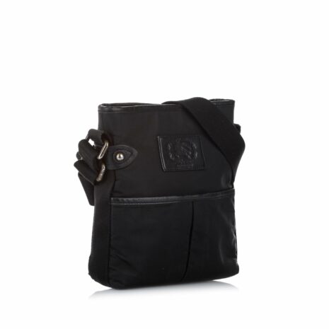 Burberry-Nylon-Crossbody-Bag_133160_right_angle_0_parent
