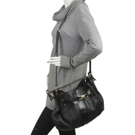 burberry-158223-black-leather-shoulder-bag-1-0-960-960_37334616-c451-43f6-b016-43a459f2f06d