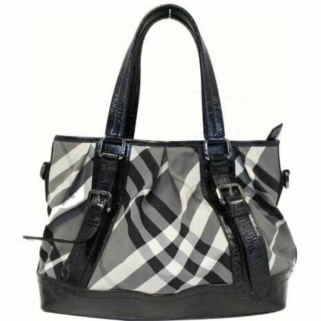 burberry-bag-lowry-medium-beat-black-nylon-tote-1-0-960-960_91edf95e-bcd5-42e6-967b-1fe2ef58b272