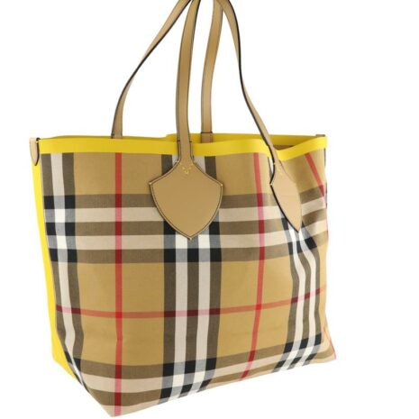 burberry-giant-vintage-check-yellow-cotton-tote-1-1-960-960_cf960de3-6abd-41e1-9498-2a9ae1a2e3e9