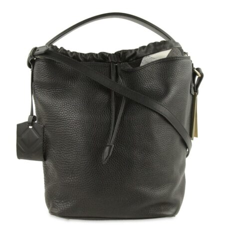 burberry-medium-ashby-black-leather-hobo-bag-0-1-960-960_df0eee28-4908-42f8-afa7-17ac760e9ede