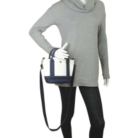 burberry-white-and-blue-2-way-169131-whitexblue-canvas-tote-1-0-960-960_f0d1da9e-5a98-4e2b-8013-7c12172538f1