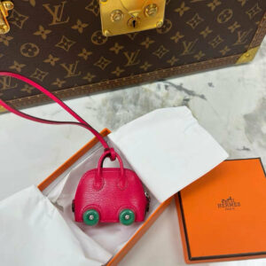 Hermes Bolide on Wheels Charm　Rose extreme/Vert vertigo Chevre chamkila goatskin Silver hardware