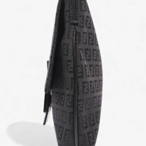 AD875_2-Photoroom
