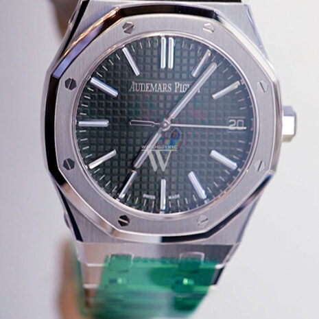 AP0344_15510ST.OO_.1320ST.04_AudemarsPiguet_Khaki_green_dial_001