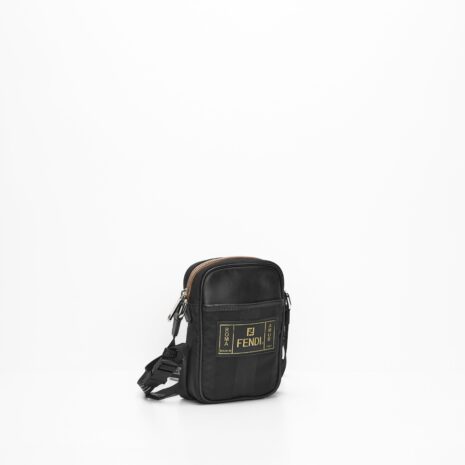 CS0003047FendiSlingBaginBlack_02