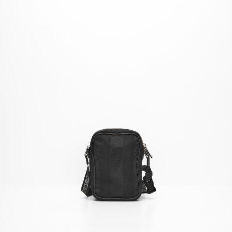 CS0003047FendiSlingBaginBlack_03