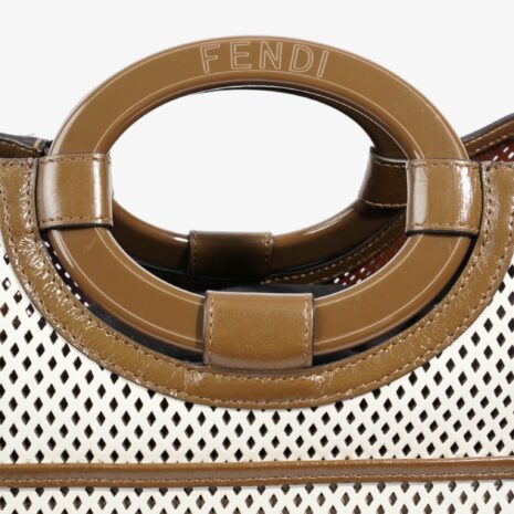 FEND24724_2-Photoroom