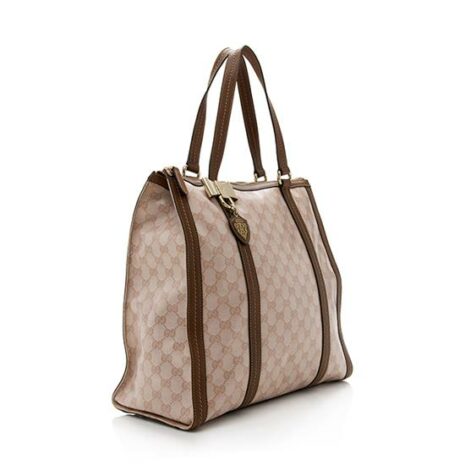Gucci-GG-Crystal-Duchessa-Large-Tote_106749_right_angle_0_parent_00cb9a46-dc02-4e54-8929-cd6b04738e5f