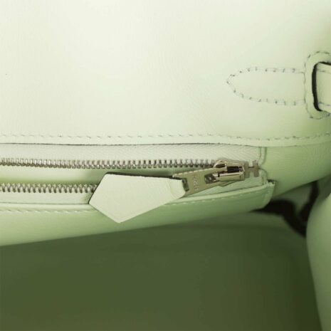 H-B-122022-6-10_721374a6-e544-4880-91aa-0ade281dda64