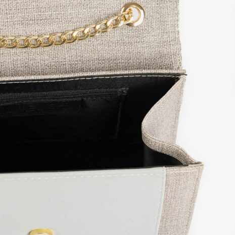 LB73501-FRE-049_4_-ClassicHandbag