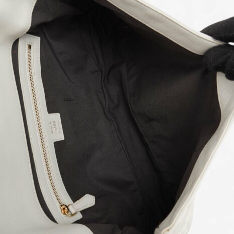 MCV51314_8-Photoroom