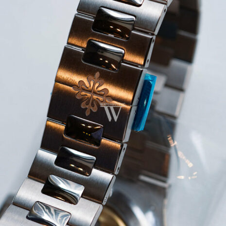 Patek Philippe Nautilus Blue Dial Stainless Steel Men's Watch 2020 Model 5712/1A-001