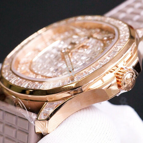 Patek_Philippe_Aquanaut_5062_450R_10