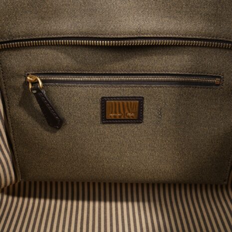 UXJ52221_7-Photoroom