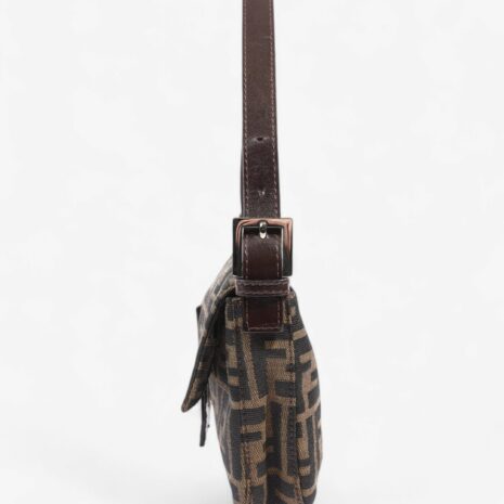 WCO69570_2-Photoroom