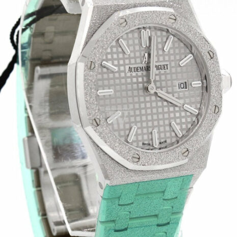 Audemars Piguet Royal Oak 33Mm Rhodium-Toned Dial Diamond Hammered White Gold Ladies Watch
