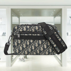 SAFARI MESSENGER BAG