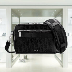 SAFARI MESSENGER BAG