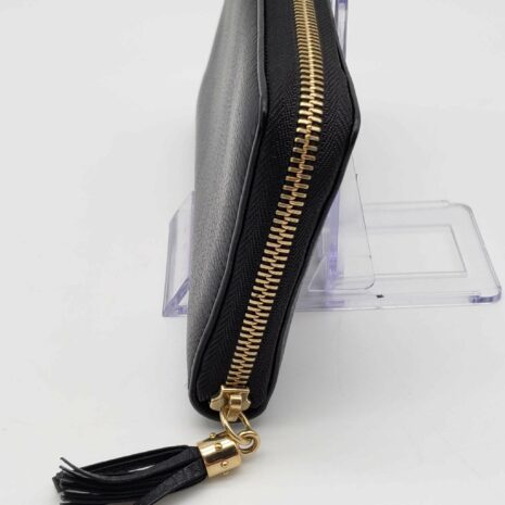 gucci-gg-leather-zippy-wallet-561932
