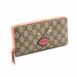 gucci-gg-supreme-kiss-wallet-03
