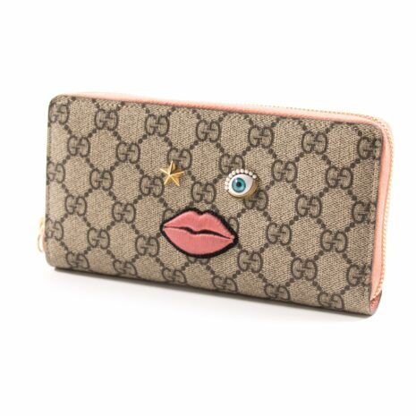 gucci-gg-supreme-kiss-wallet-04