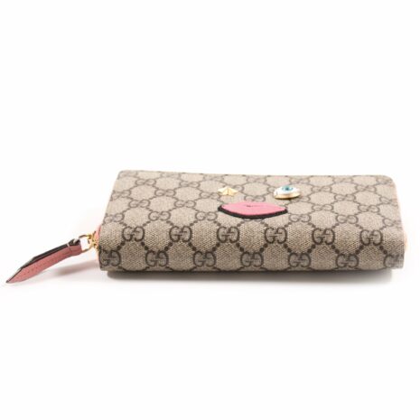 gucci-gg-supreme-kiss-wallet-06