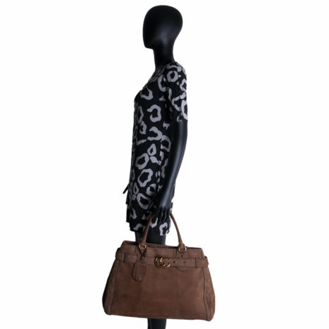 gucci-running-stachel-suede01