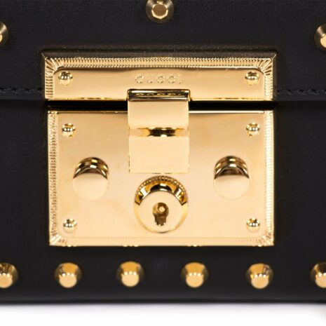 lock_bb061fd0-befc-48e2-ae8b-e66a6f3a6532