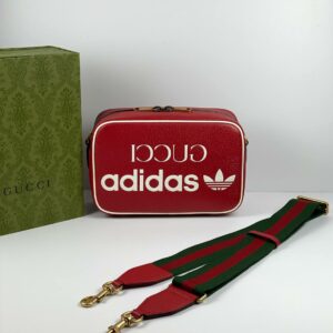 Gucci x adidas small shoulder bag red