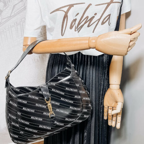 second-hand-gucci-gucci-x-balenciaga-the-hacker-project-big-1961-jackie-black-leather-829778