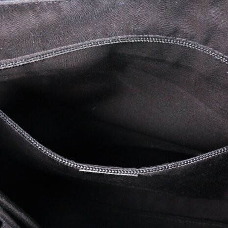 zipper2_cbf7523a-c3b4-4a3a-8a9f-be583049bcee