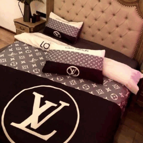 Louis Vuitton bed set