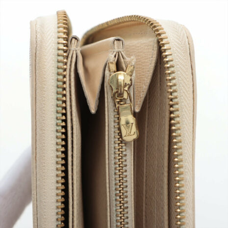 12_f4b88aaa-0876-4d92-a121-b3a3325e4723 12_f4b88aaa-0876-4d92-a121-b3a3325e4723