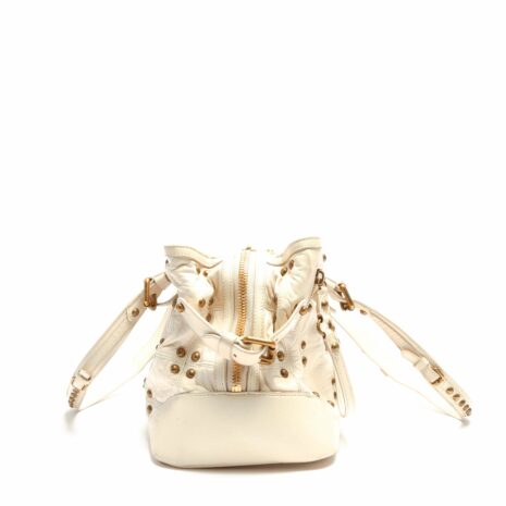 142A3525_fc68ab42-b322-40e6-b6ca-fb061420e06b